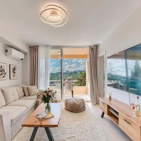 Newly Renovated Sunlit 3bdrm With Stunning Views Apartamento Marbella