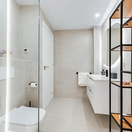 Newly Renovated Sunlit 3bdrm With Stunning Views Apartamento Marbella
