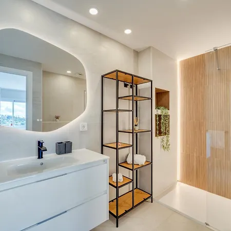 Apartamento Newly Renovated Sunlit 3bdrm With Stunning Views